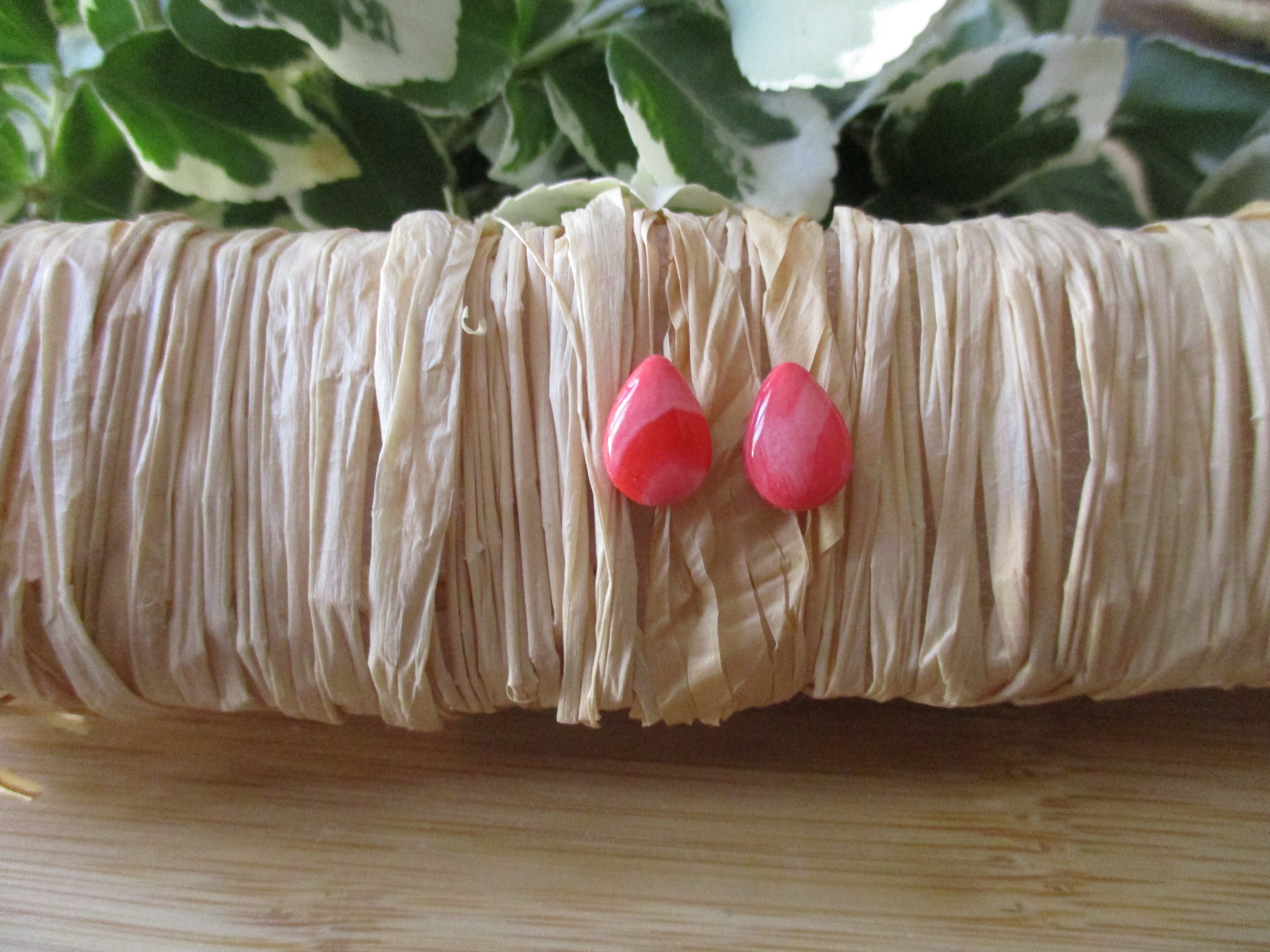 Puces d'oreilles Gouttes de Rosée en pâte polymère faites main