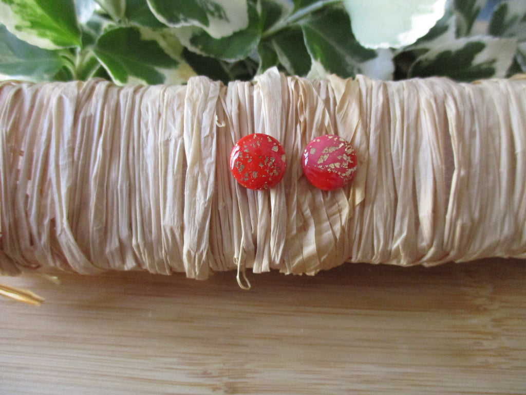 Puces d'oreilles Braise Rosée en pâte polymère faites main